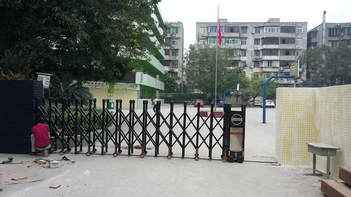 应县应县深圳市伸缩门